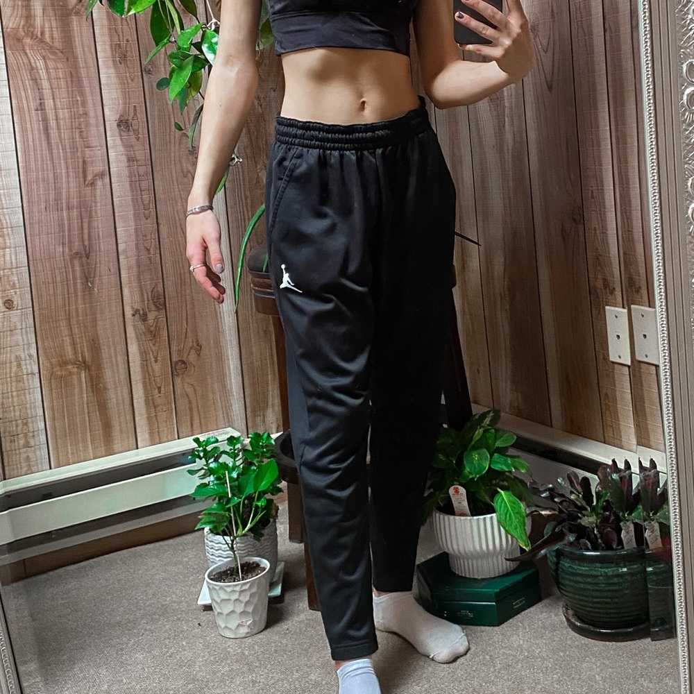 Jordan sweatpants size medium
